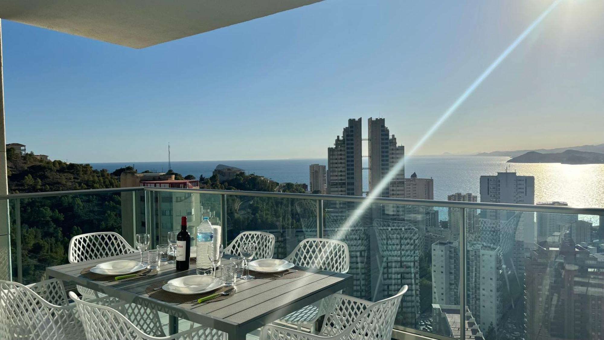 Highrise Apartment With Stunning Views From Private Balcony 85 Benidorm Eksteriør billede